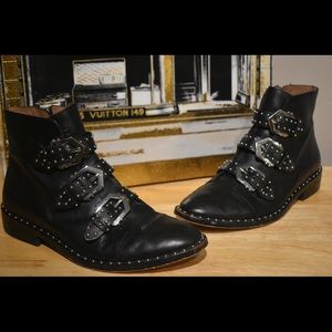 Gianni Bini black studded booties w/ buckle